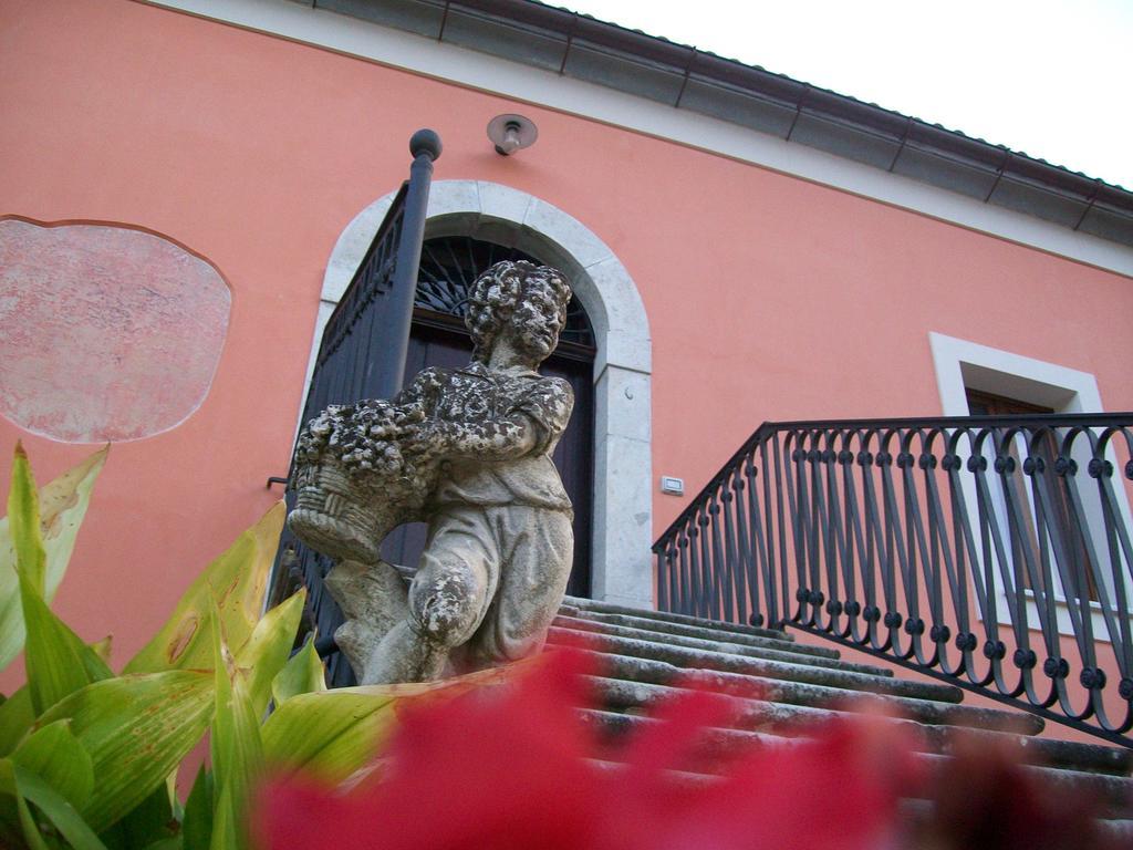 Agriturismo La Palazza サーラ・コンシリーナ エクステリア 写真