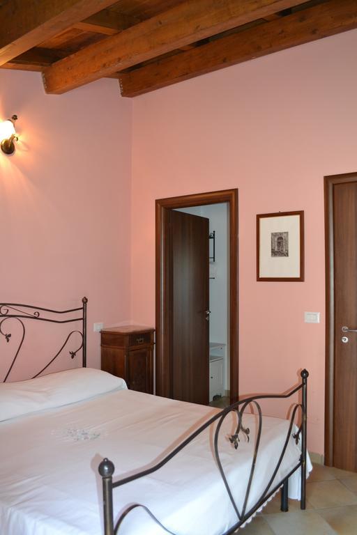 Agriturismo La Palazza サーラ・コンシリーナ エクステリア 写真