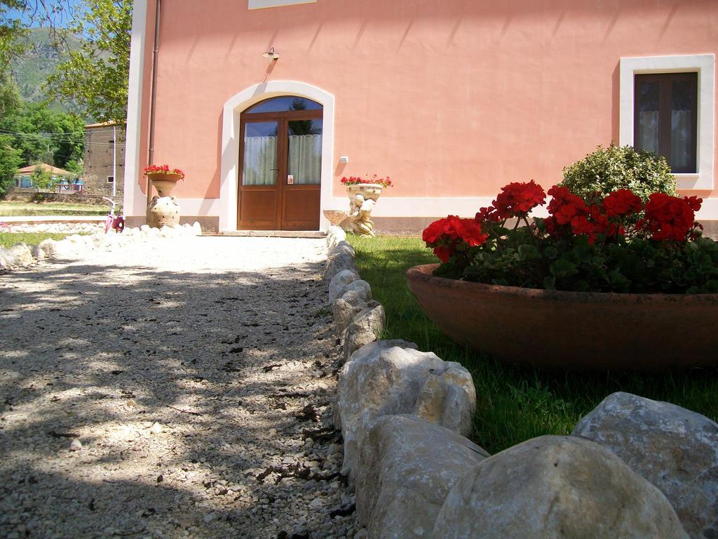 Agriturismo La Palazza サーラ・コンシリーナ エクステリア 写真